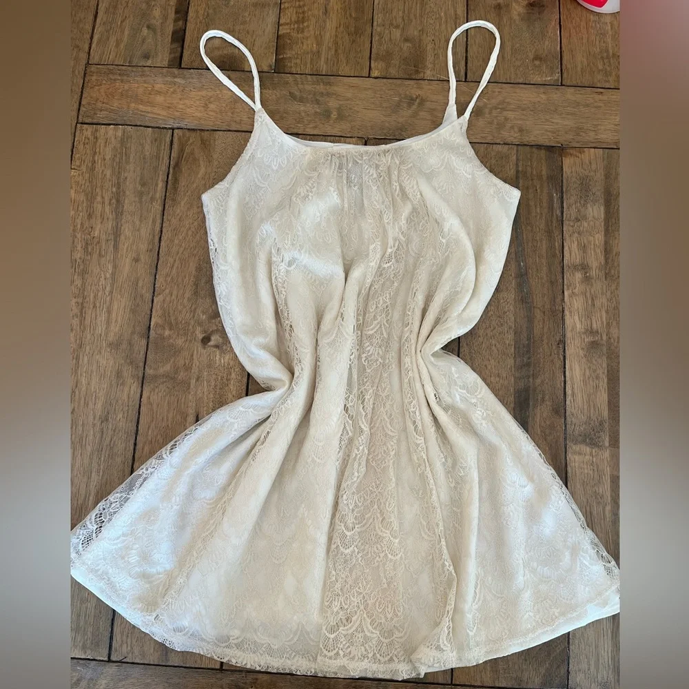 Boho Ivory Lace Mini Dress size Medium - Picture 3 of 12